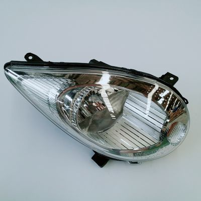 OE No. 4121100/200U8010/8050 Repuestos de automóviles blancos calientes para JAC J3 faro a un precio asequible