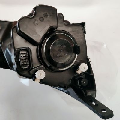 Luz delantera izquierda número OE 4121100U8260 para 2010- JAC J3 de repuesto