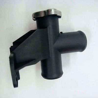 Instalación de automóviles JAC OE 1303120U1580 para el ensamblaje de relleno de refrigerante S5 de plástico refinado