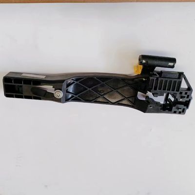 2018- JAC S4 Mando de la puerta trasera izquierda del asiento de montaje OE 1026090GH500 Original Auto Parts