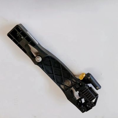 2018- JAC S4 Mando de la puerta trasera izquierda del asiento de montaje OE 1026090GH500 Original Auto Parts