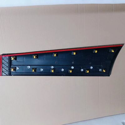 El montaje de la falda de la puerta trasera para el SUV REFINE S3 de primera generación 14.08-16.09 OE 5522600U2213