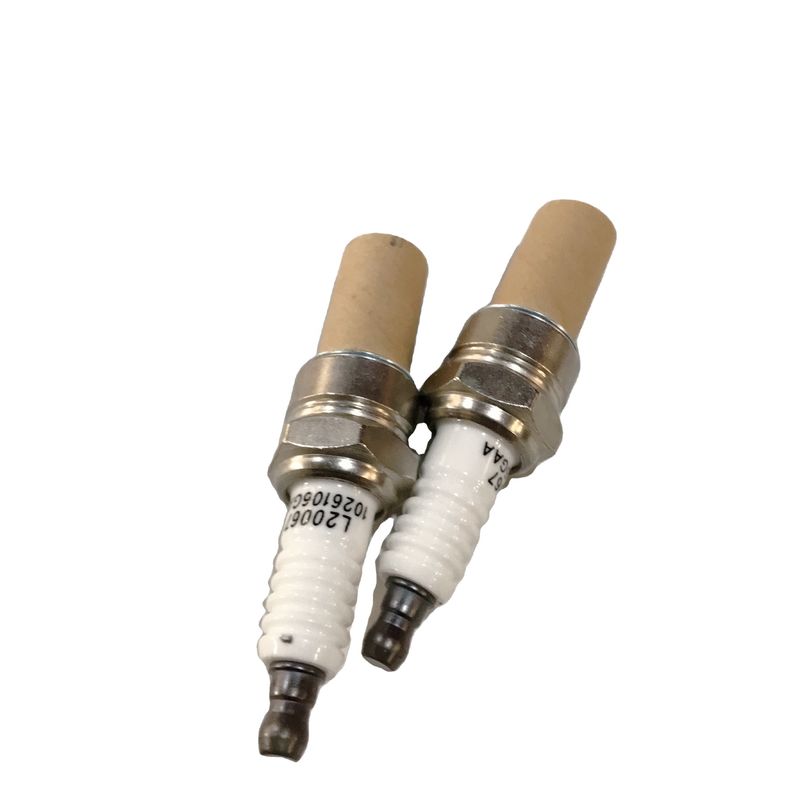 Enchufe de chispas de alto rendimiento para JAC J3 S3 102610GGA/Z 1.4 Motor Sistema de escape de automóviles